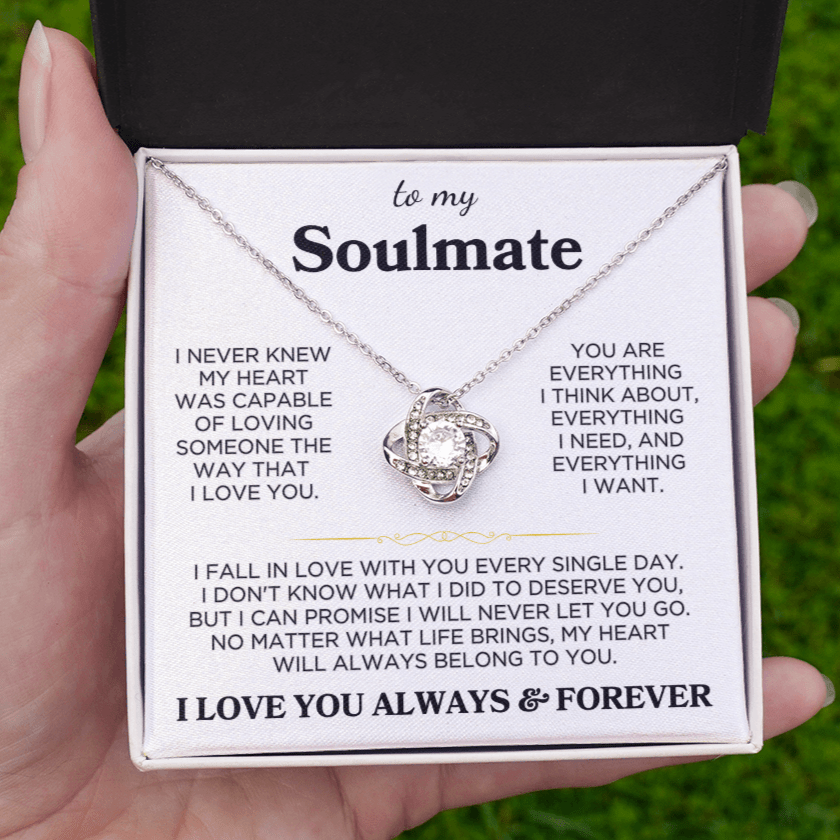 Soulmate "Always Belong To You" | Love Knot Necklace