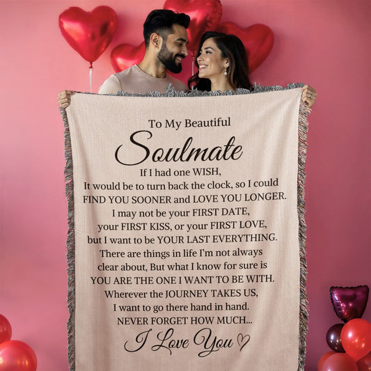 Romantic “Last Everything” blanket gift for wife or girlfriend, perfect for anniversaries, birthdays, or Valentine’s Day.